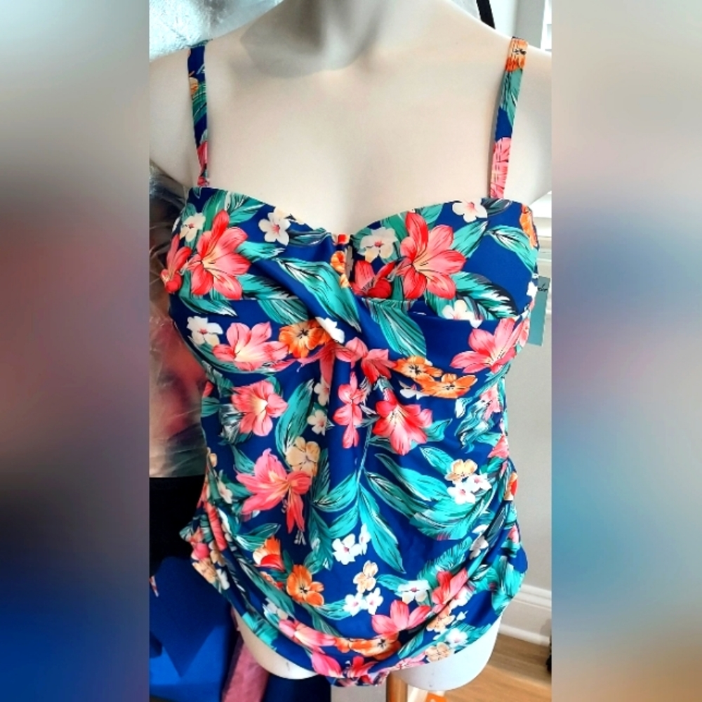 Betty's Beach Bungalow Multicolored Floral One Piece Swimsuit NWT